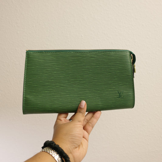LOUIS VUITTON Epi Leather Green Pochette Accessoires
