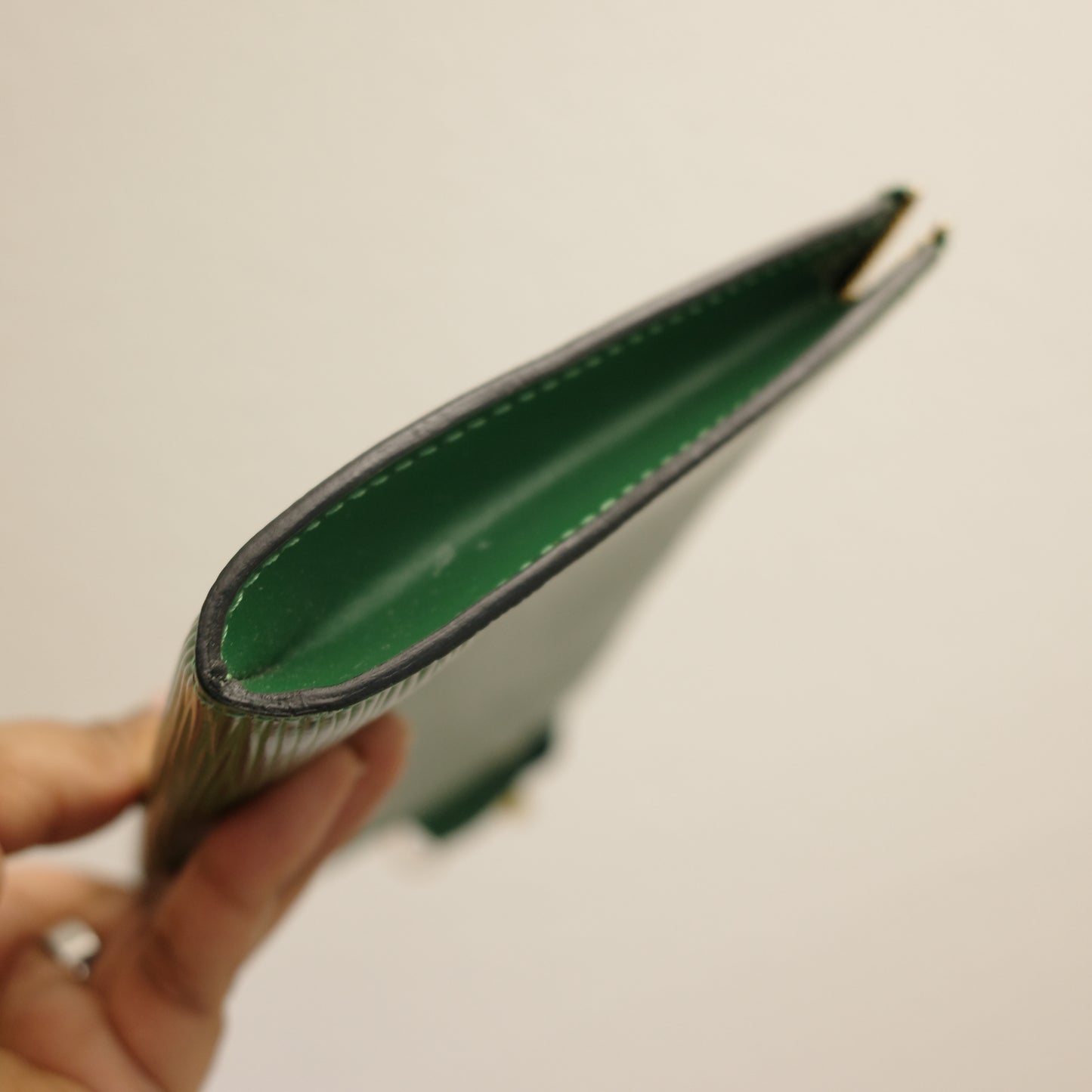 LOUIS VUITTON Epi Leather Green Pochette Accessoires