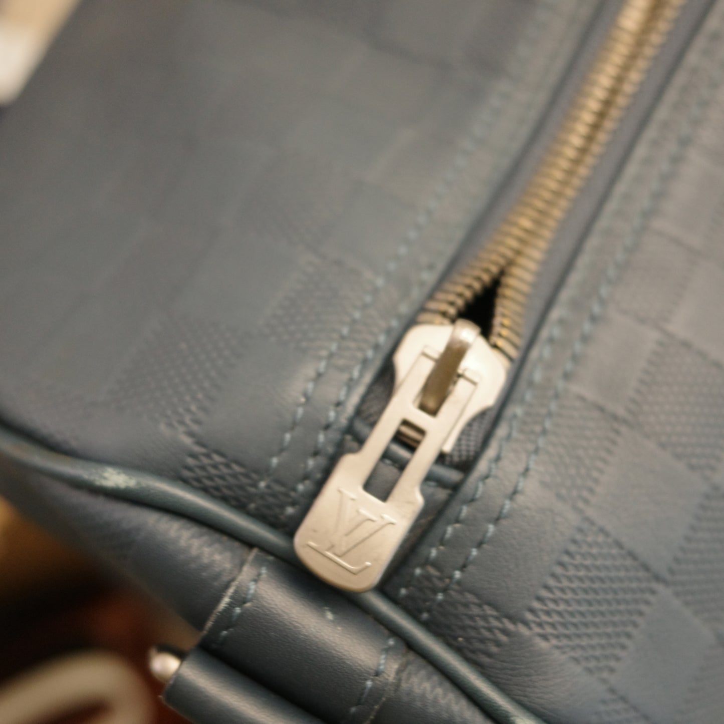 LOUIS VUITTON Blue Damier Infini Keepall 45 Bandoulière