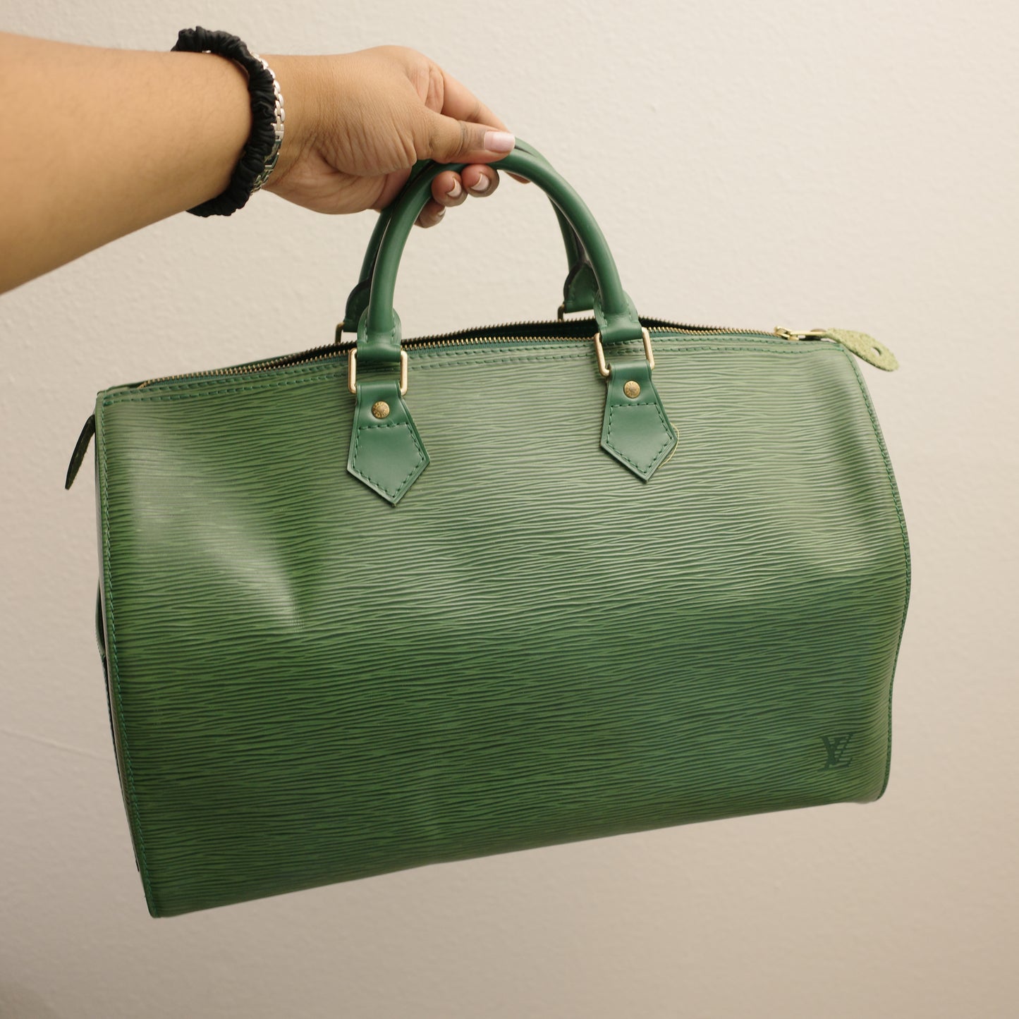 LOUIS VUITTON Epi Leather Green Speedy 35