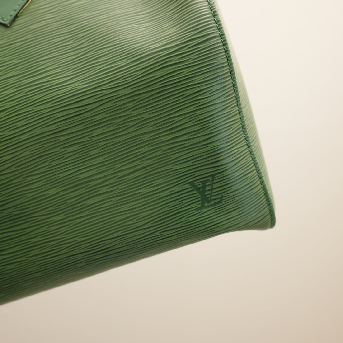 LOUIS VUITTON Epi Leather Green Speedy 35