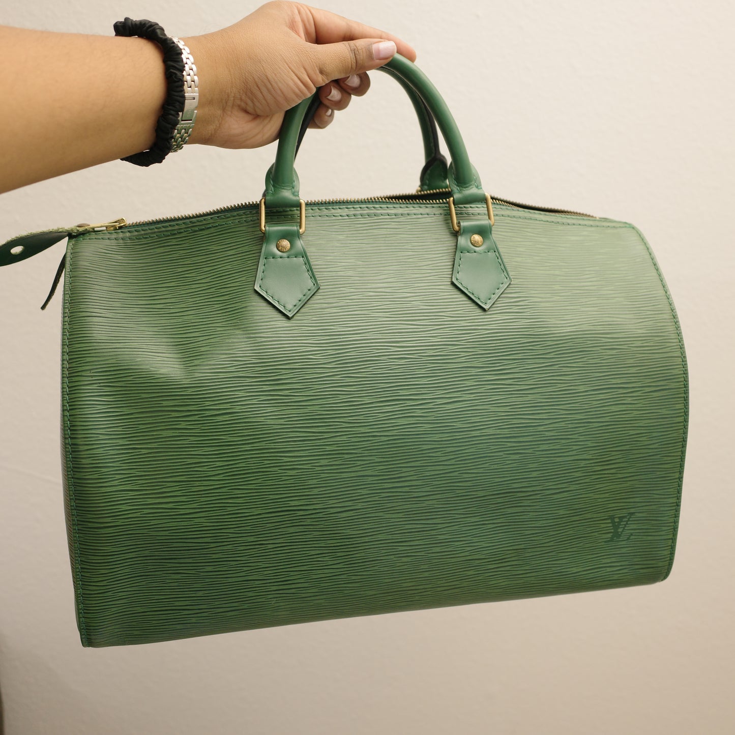 LOUIS VUITTON Epi Leather Green Speedy 35