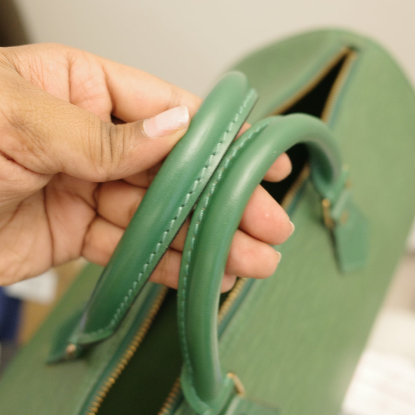 LOUIS VUITTON Epi Leather Green Speedy 35