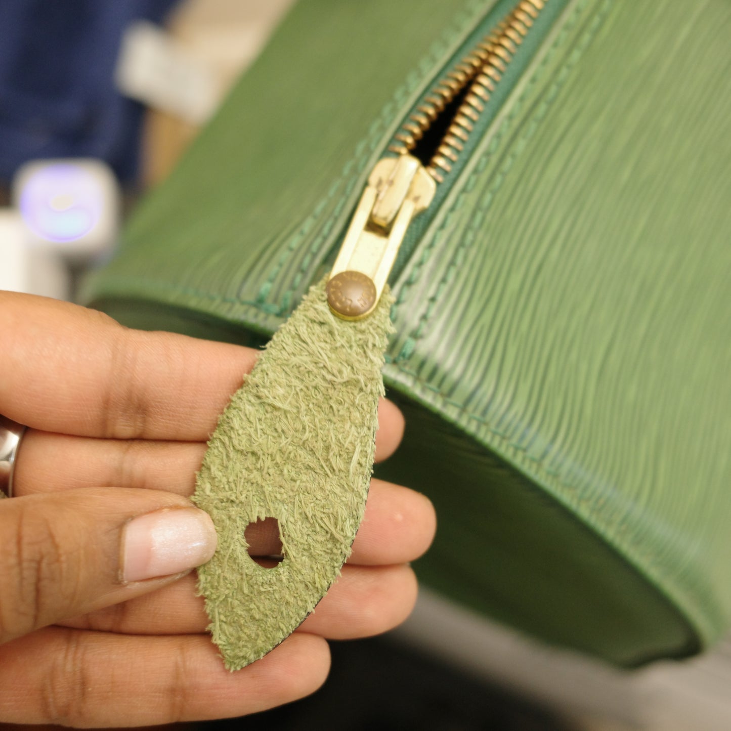 LOUIS VUITTON Epi Leather Green Speedy 35
