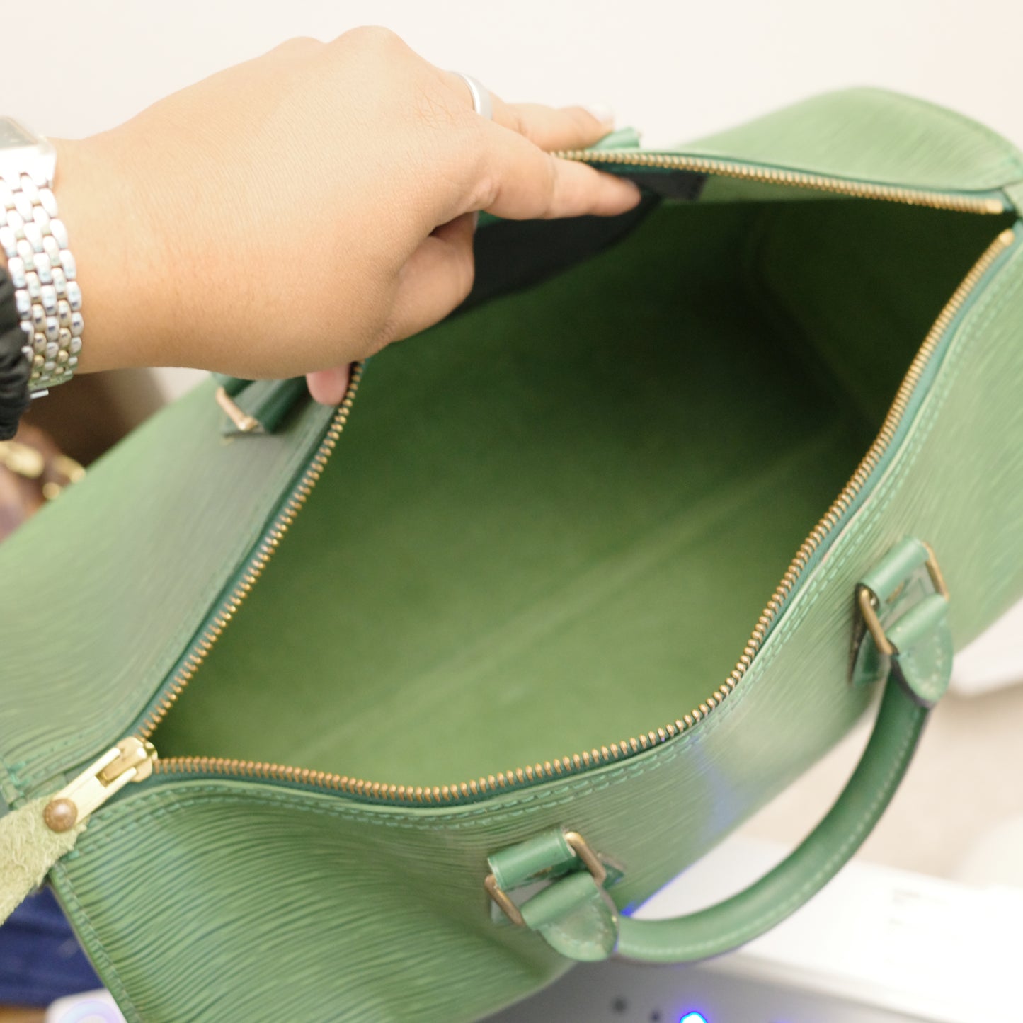 LOUIS VUITTON Epi Leather Green Speedy 35