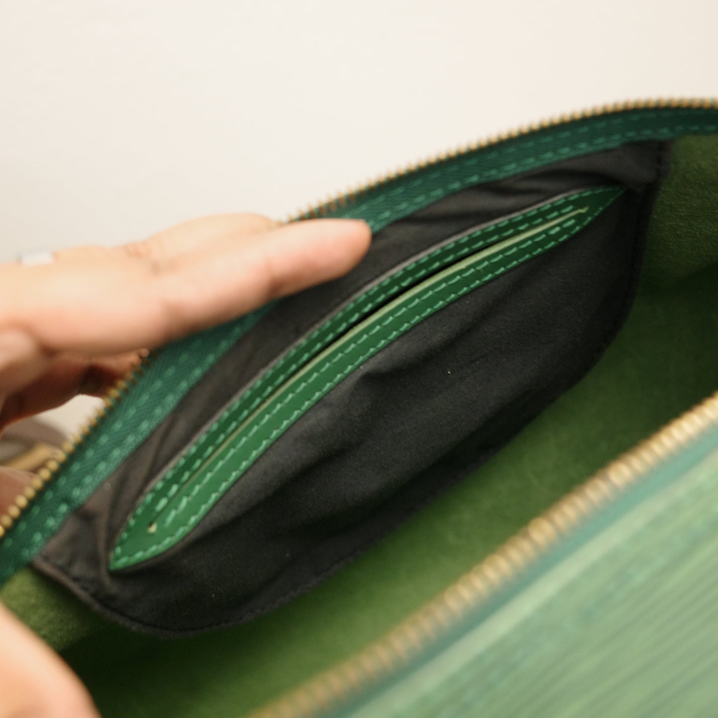 LOUIS VUITTON Epi Leather Green Speedy 35