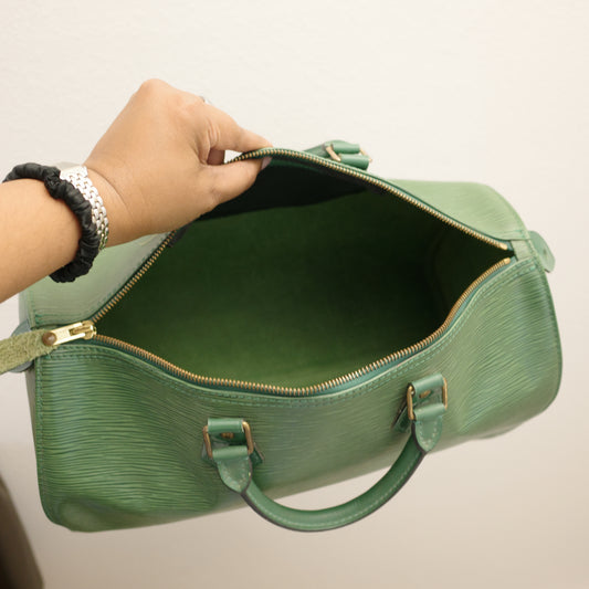LOUIS VUITTON Epi Leather Green Speedy 35