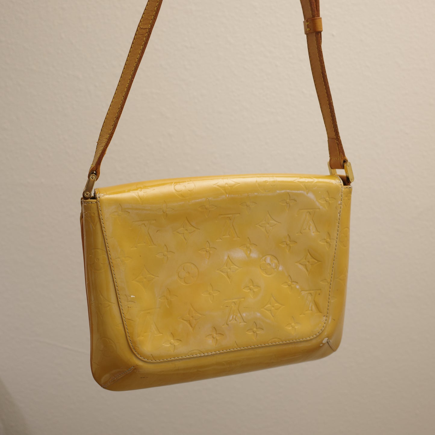 LOUIS VUITTON Vernis Yellow Musette Tango