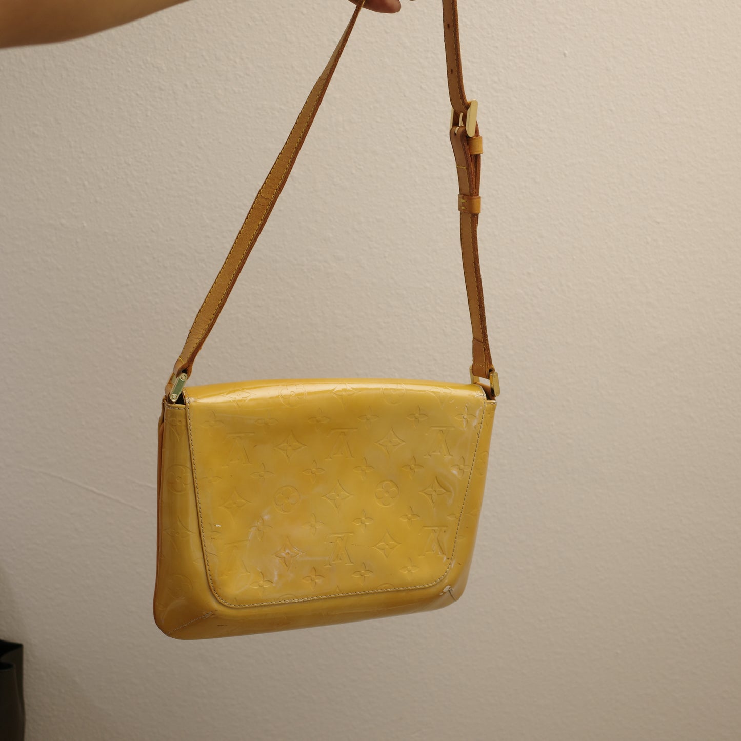LOUIS VUITTON Vernis Yellow Musette Tango