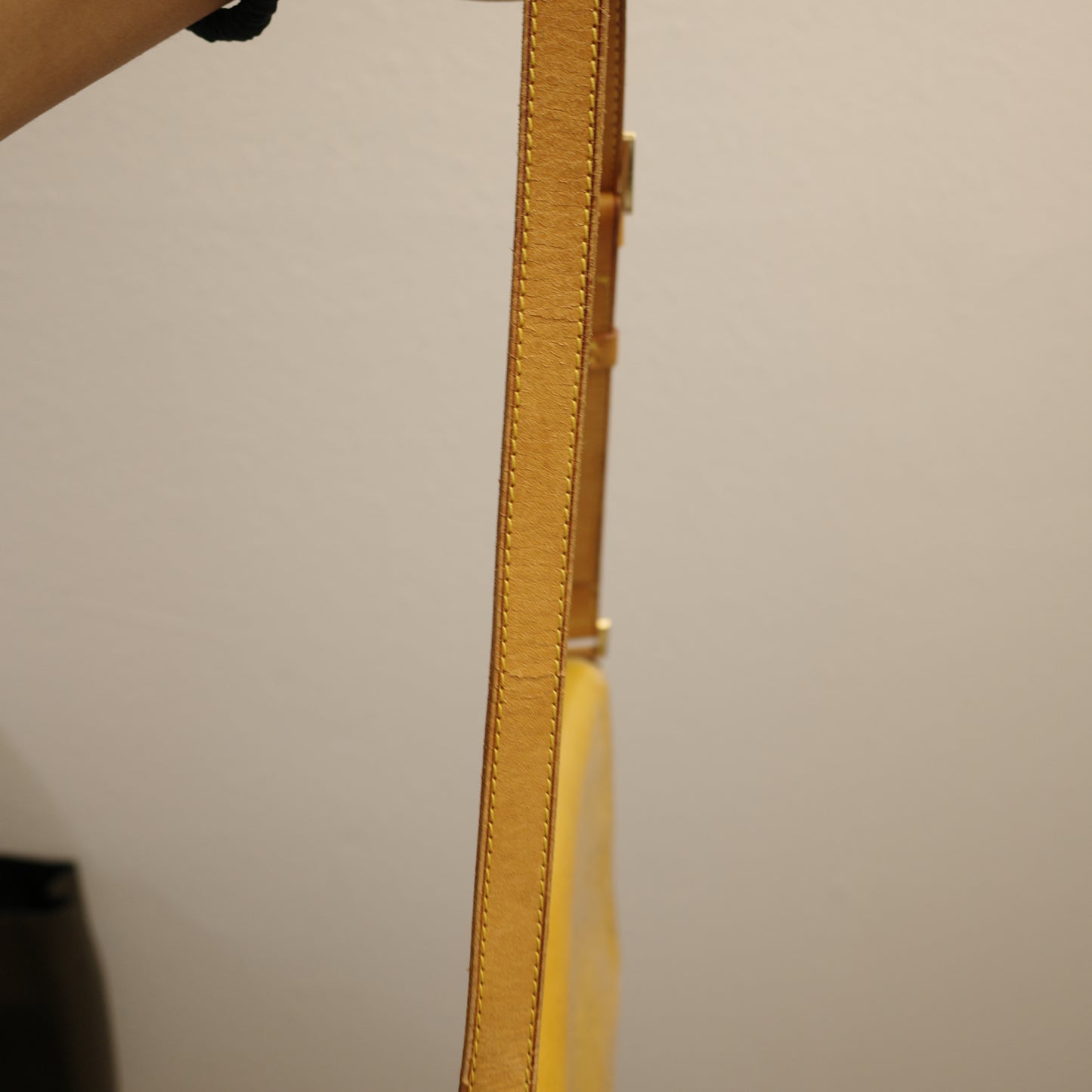 LOUIS VUITTON Vernis Yellow Musette Tango