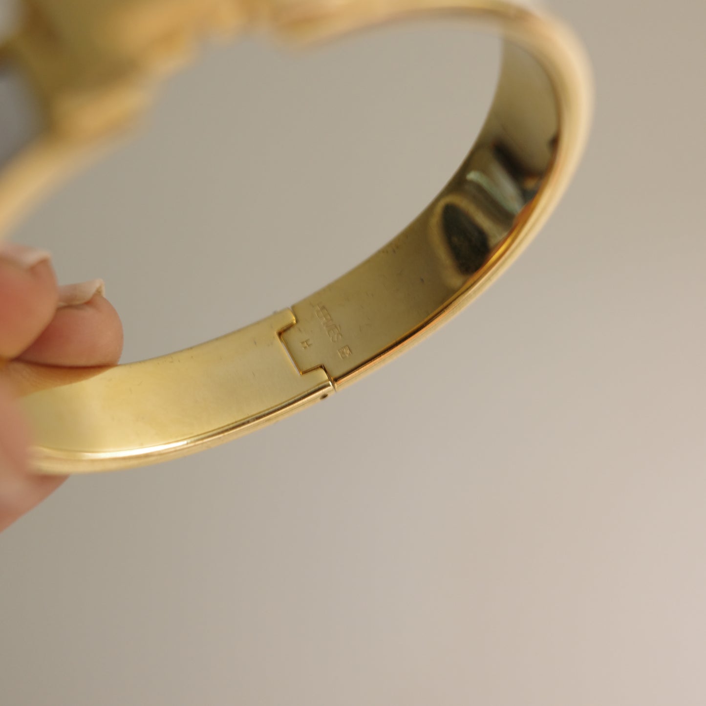 HERMES Clic H Bracelet White and Gold