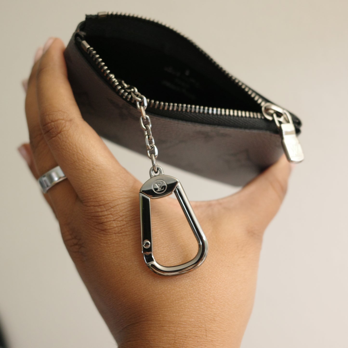 LOUIS VUITTON Monogram Eclipse Key Cles