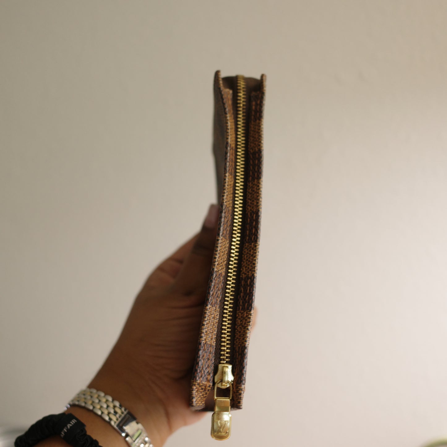 LOUIS VUITTON Damier Ebene Bucket Pouch