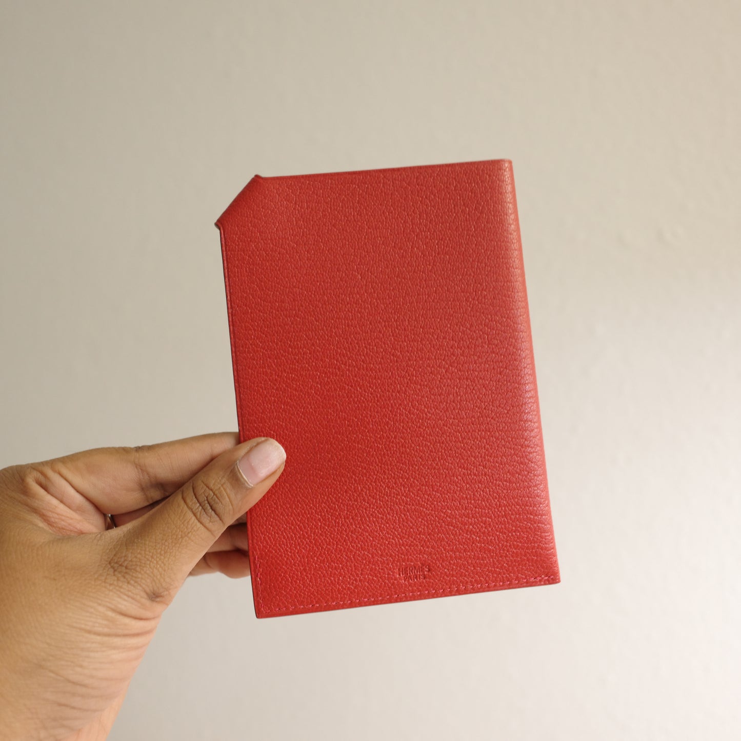 HERMES Tarmac Passport Holder Red