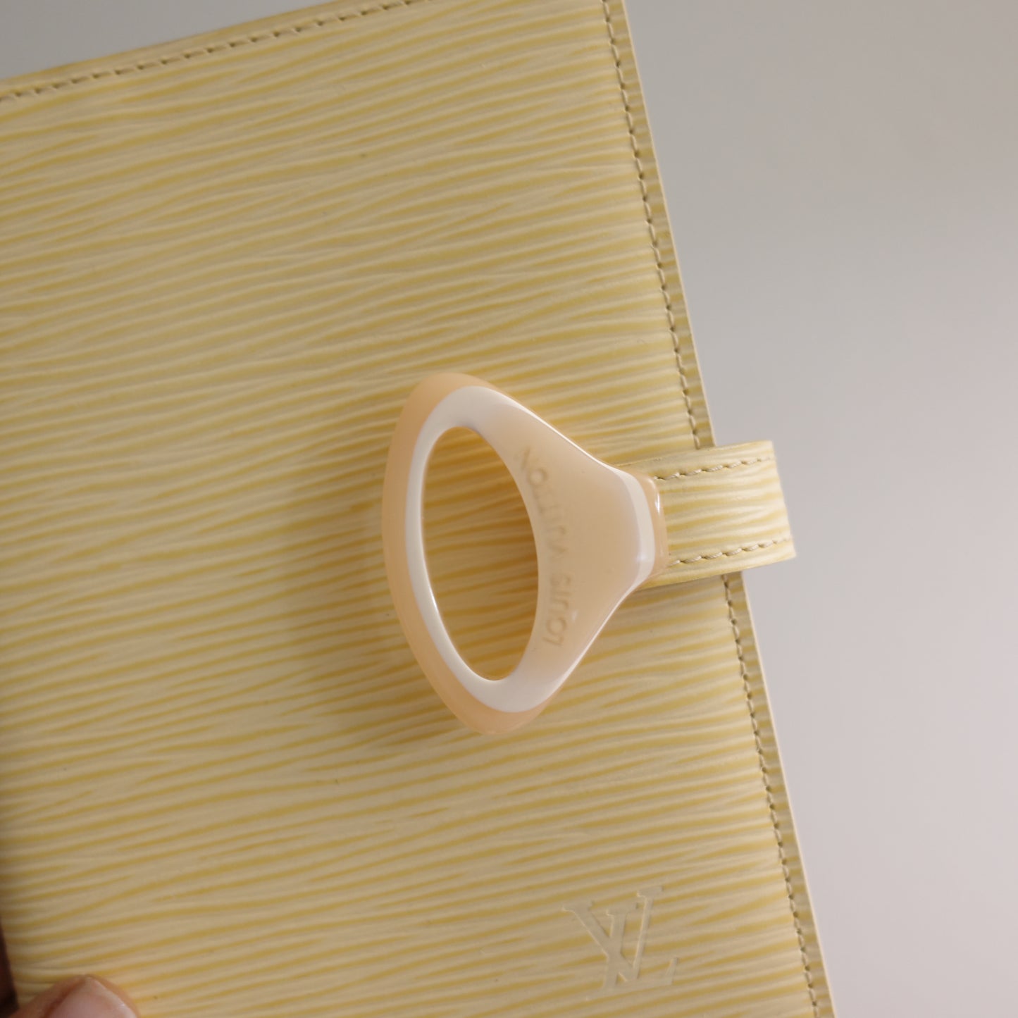 LOUIS VUITTON Butter Yellow Epi Leather Acrylic Clasp Agenda PM