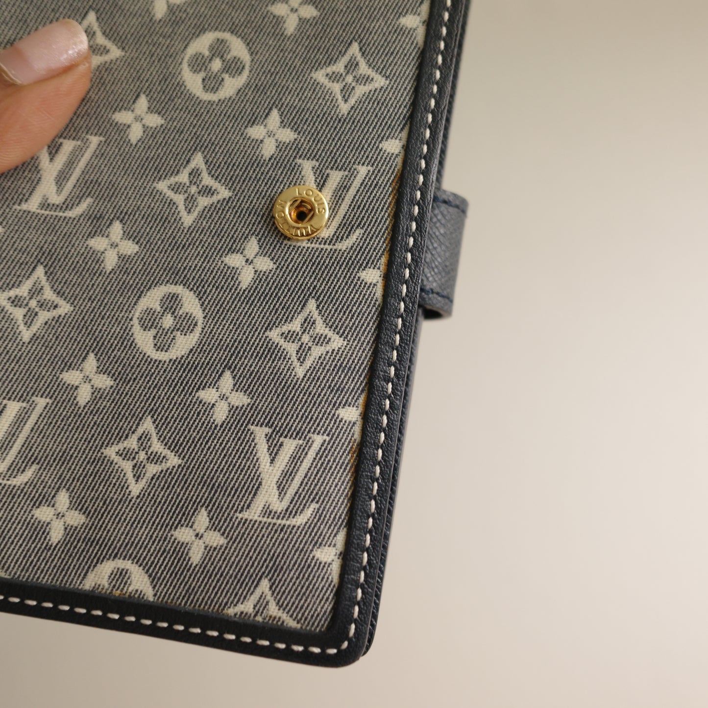 LOUIS VUITTON Mini Lin Navy Agenda MM