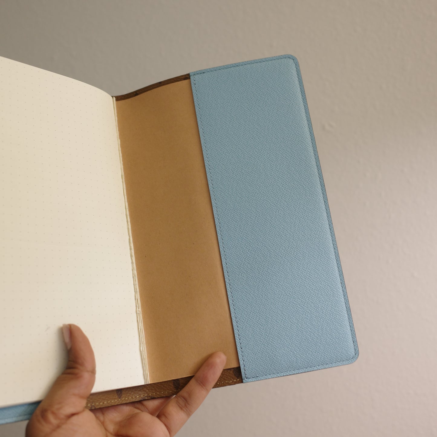 LOUIS VUITTON Reverse Monogram Duck Emily Notebook Cover MM Blue Interior