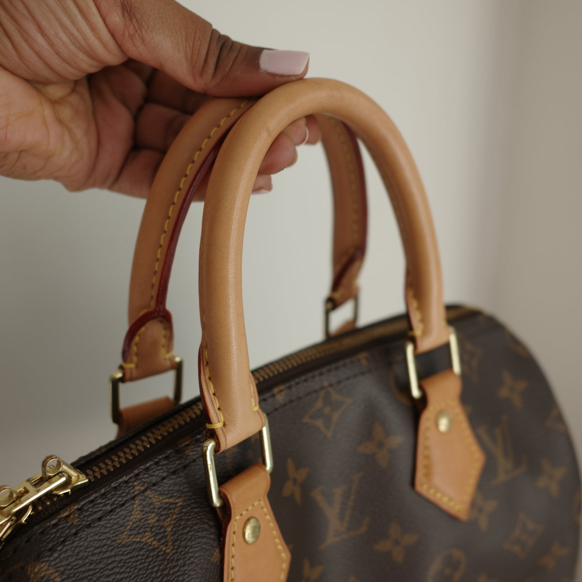 LOUIS VUITTON Monogram Speedy 25 Bandoliere