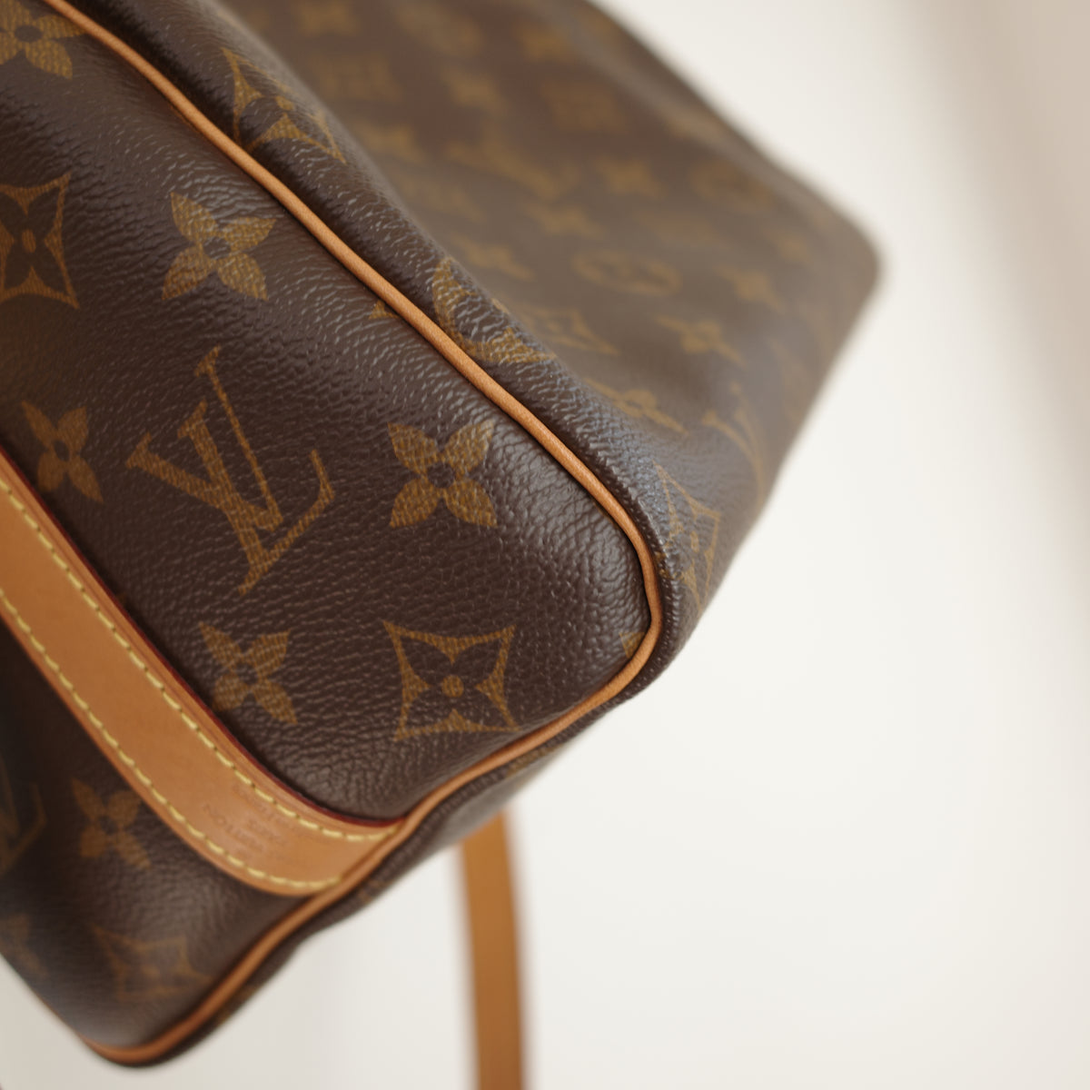 LOUIS VUITTON Monogram Speedy 25 Bandoliere