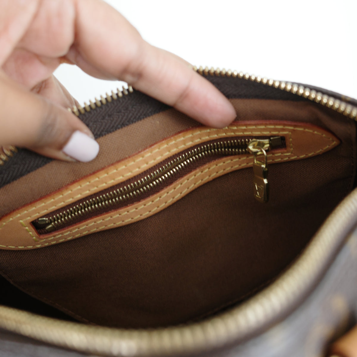 LOUIS VUITTON Monogram Speedy 25 Bandoliere