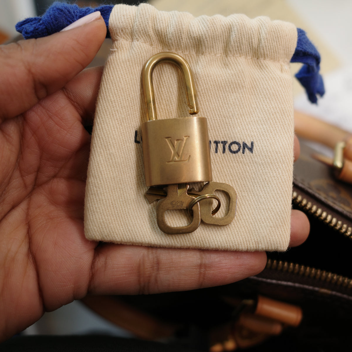 LOUIS VUITTON Monogram Speedy 25 Bandoliere