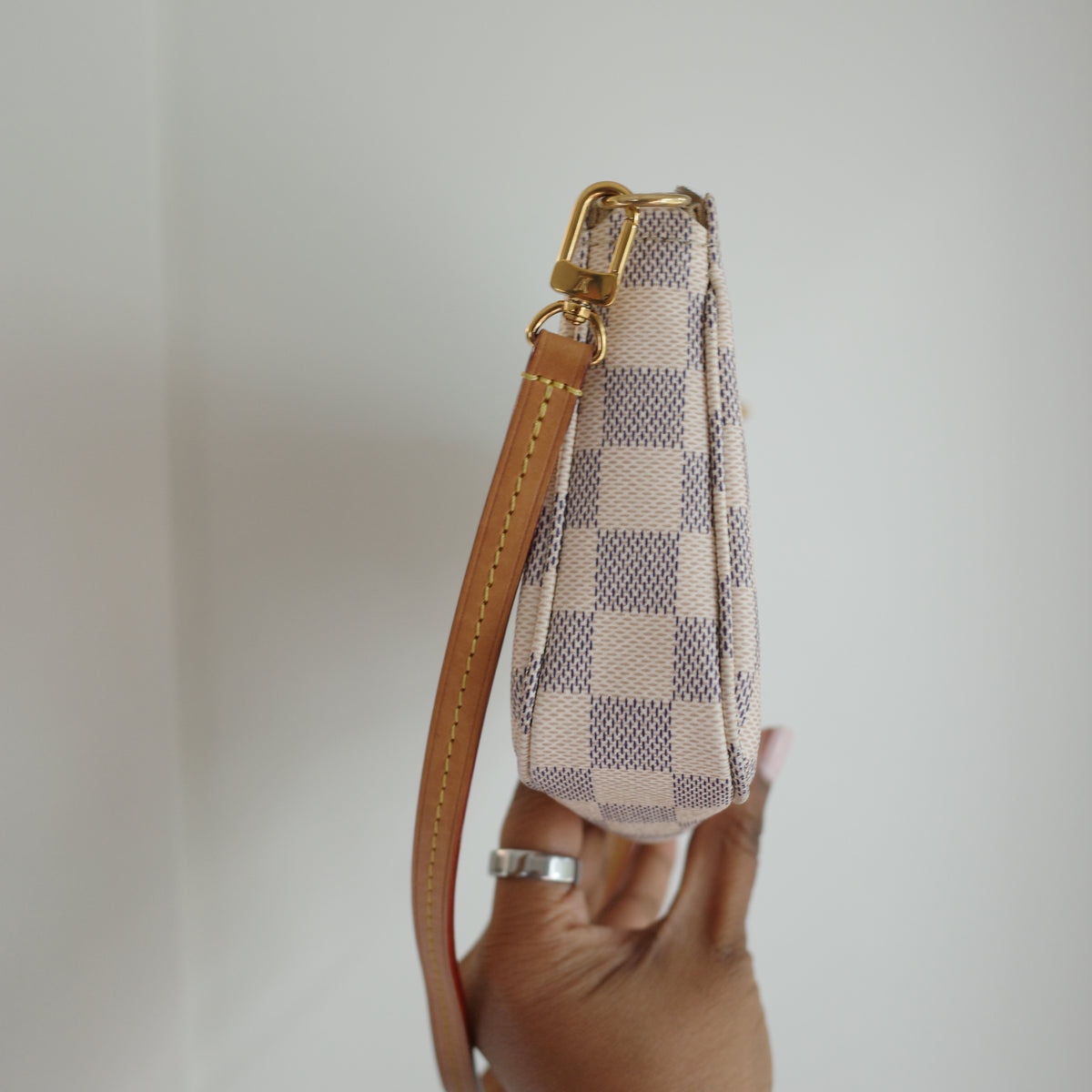 LOUIS VUITTON Damier Azur Pochette Accessoires