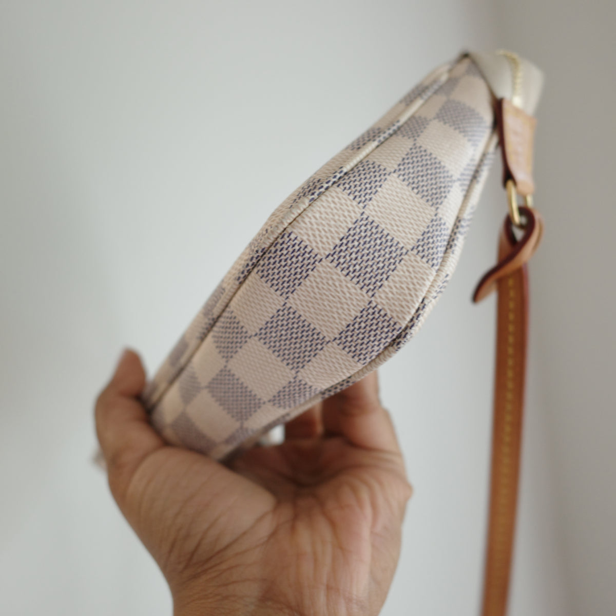 LOUIS VUITTON Damier Azur Pochette Accessoires