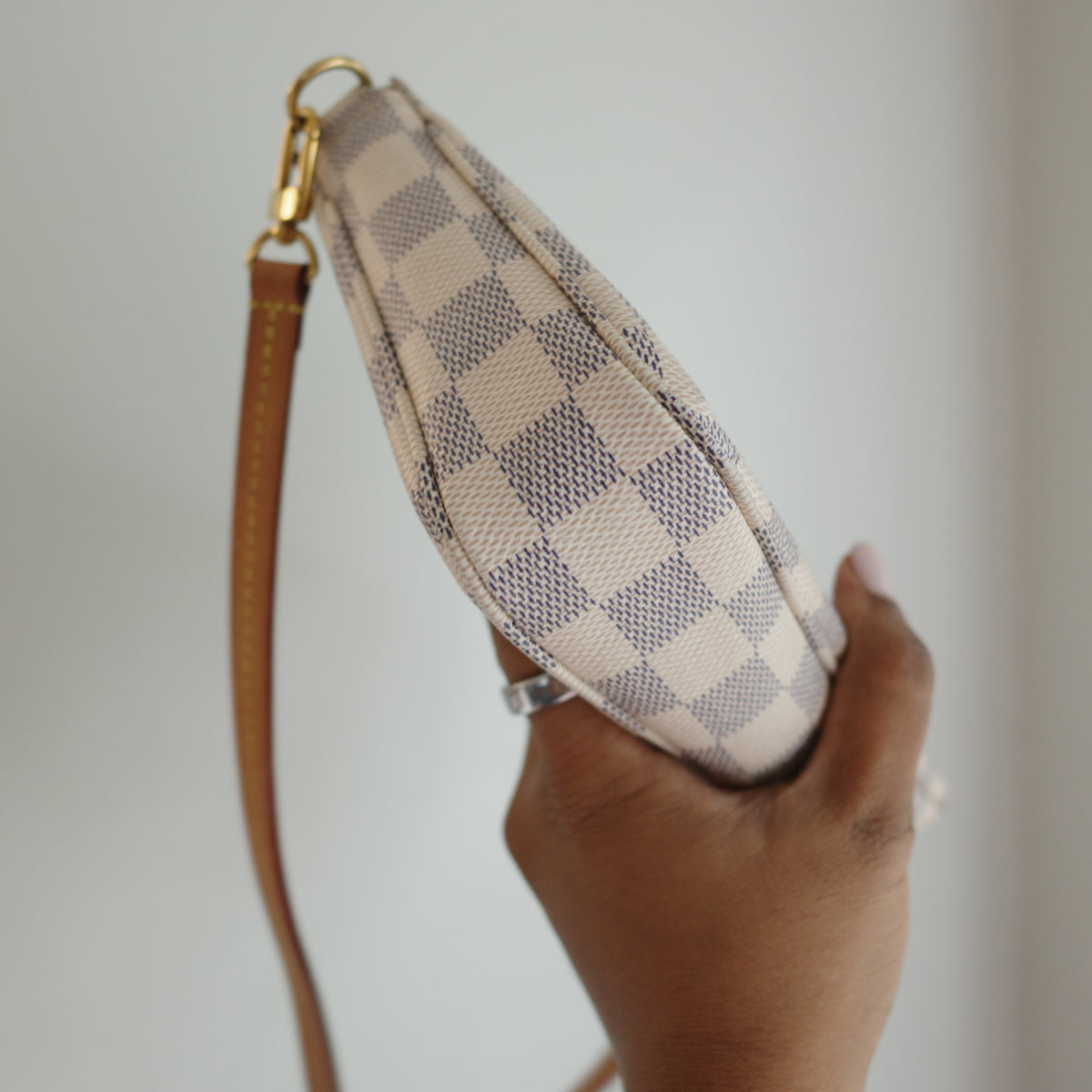 LOUIS VUITTON Damier Azur Pochette Accessoires