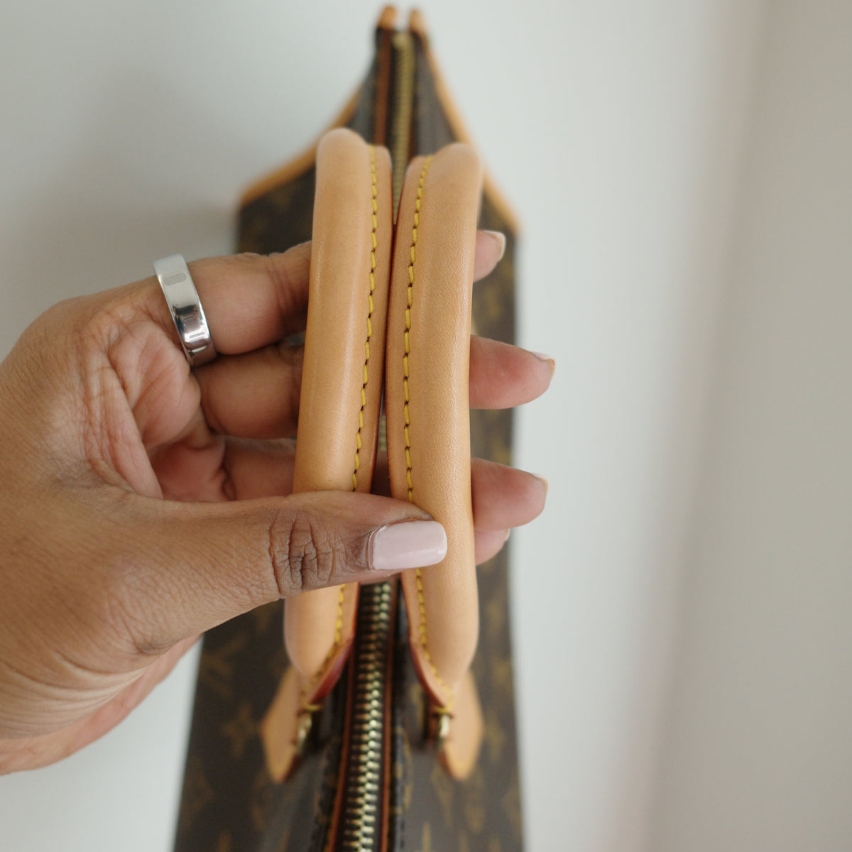 LOUIS VUITTON Monogram Poppincourt