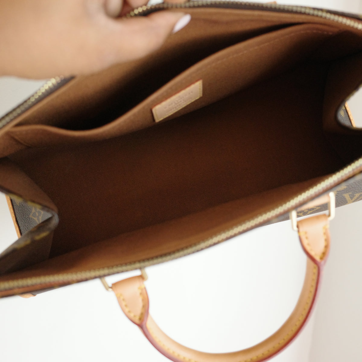 LOUIS VUITTON Monogram Poppincourt