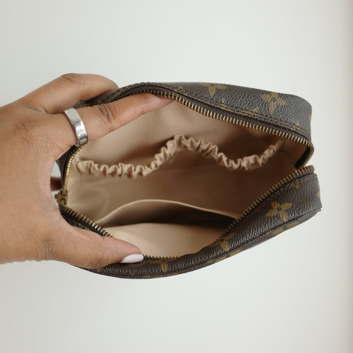 LOUIS VUITTON Monogram Trousse 18 RARE