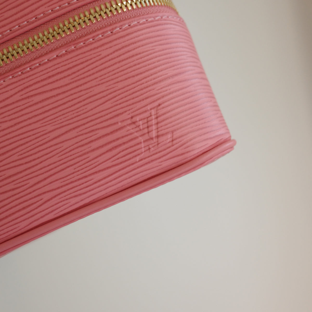 LOUIS VUITTON Monogram Nice Nano Epi Pink