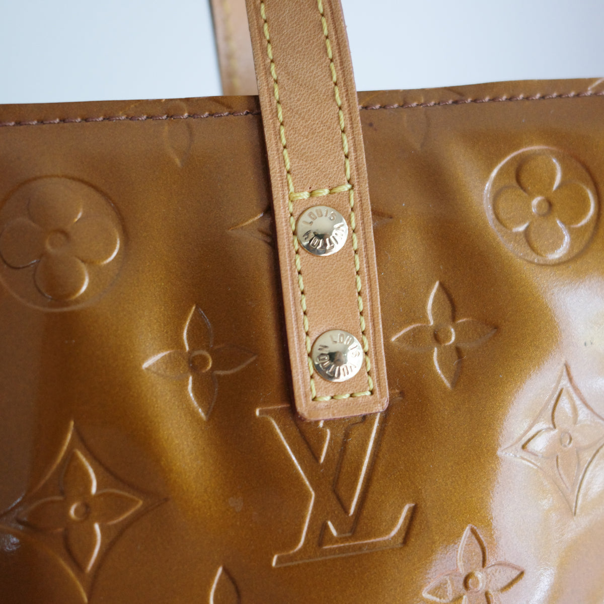 LOUIS VUITTON Vernis Reade PM Bronze