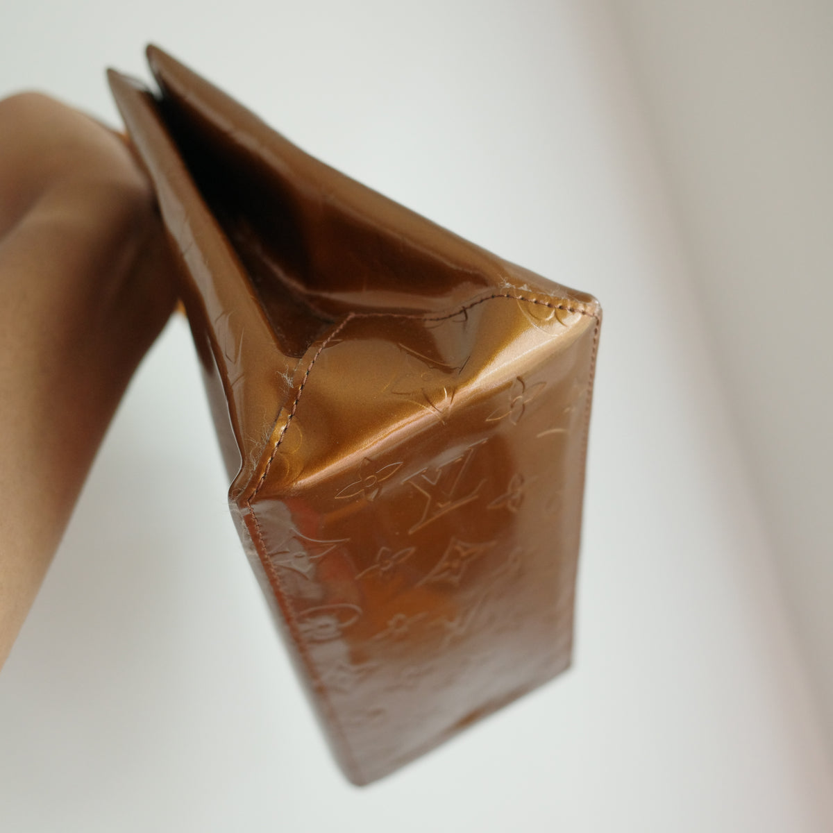 LOUIS VUITTON Vernis Reade PM Bronze