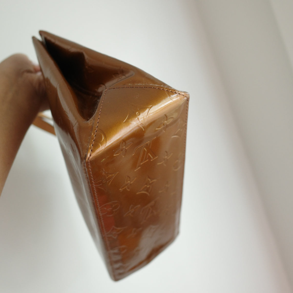 LOUIS VUITTON Vernis Reade PM Bronze