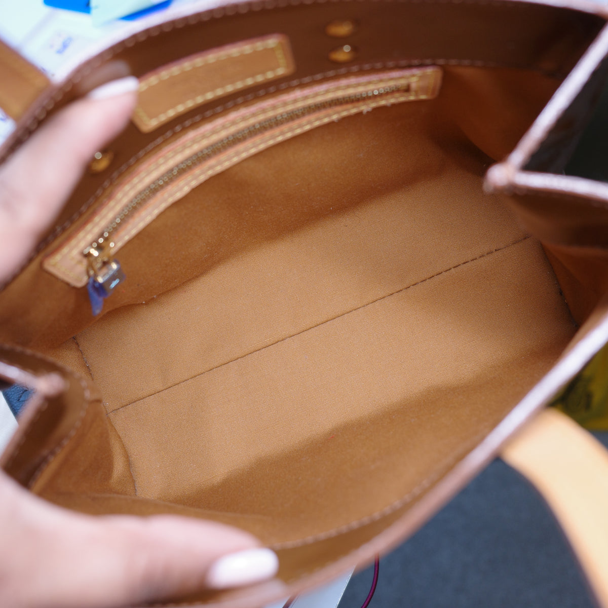 LOUIS VUITTON Vernis Reade PM Bronze