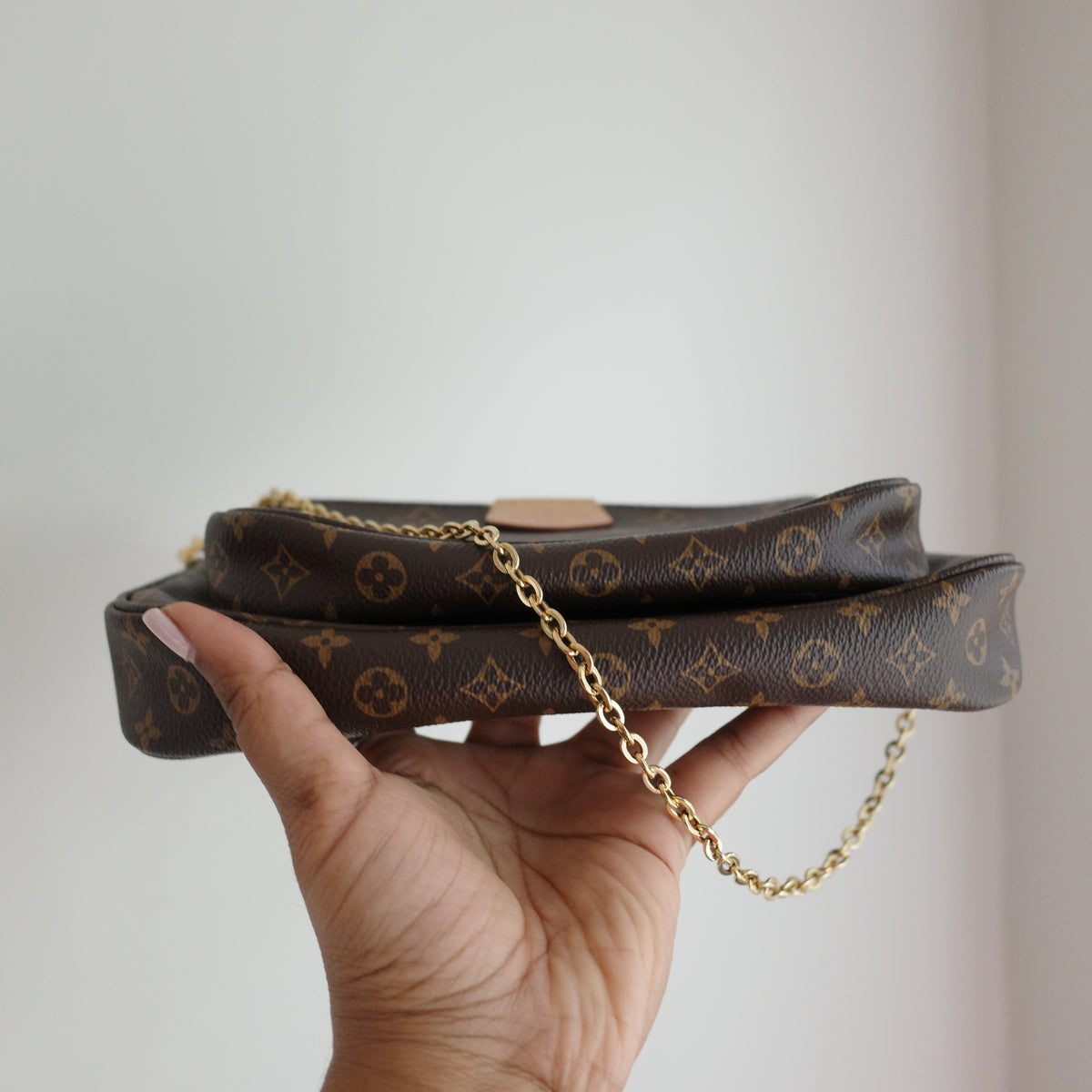 LOUIS VUITTON Monogram Multi Pochette Accessoires Monogram Pink Strap