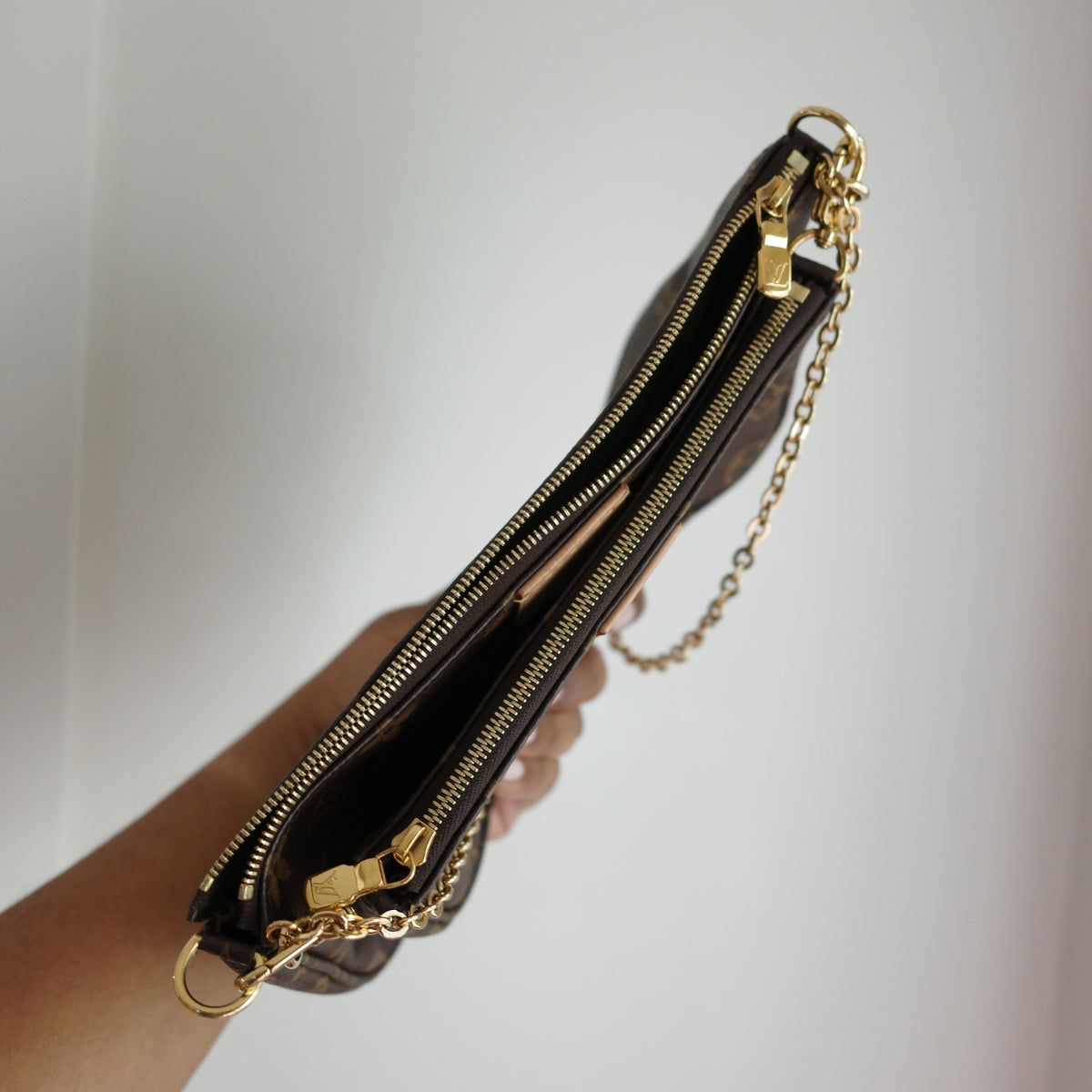 LOUIS VUITTON Monogram Multi Pochette Accessoires Monogram Pink Strap