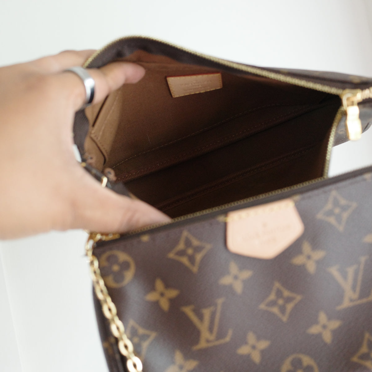 LOUIS VUITTON Monogram Multi Pochette Accessoires Monogram Pink Strap