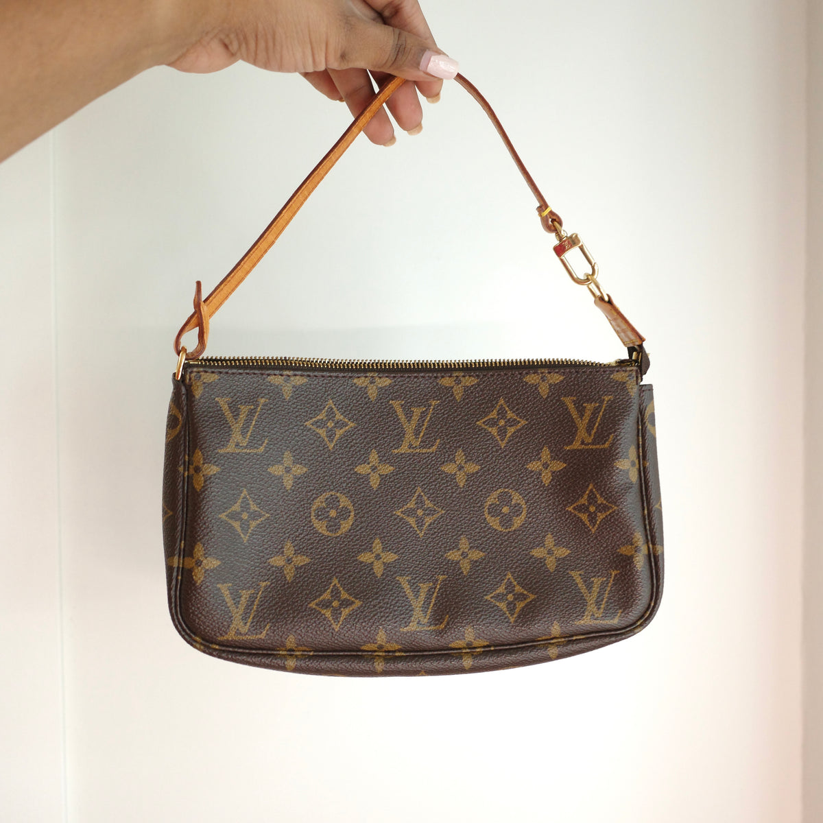 LOUIS VUITTON Vintage Monogram Pochette Accessoires