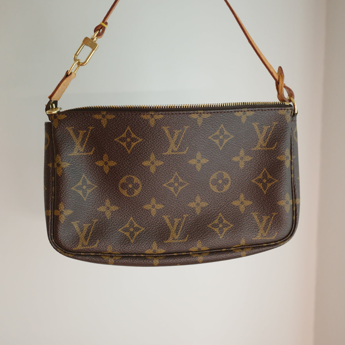 LOUIS VUITTON Vintage Monogram Pochette Accessoires