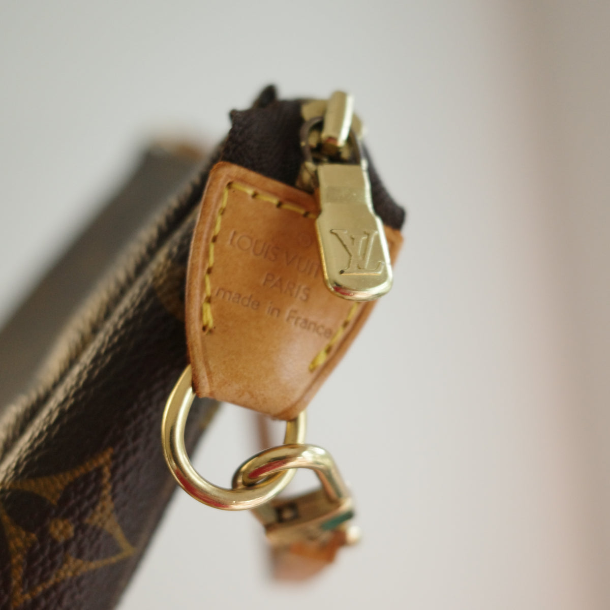 LOUIS VUITTON Vintage Monogram Pochette Accessoires