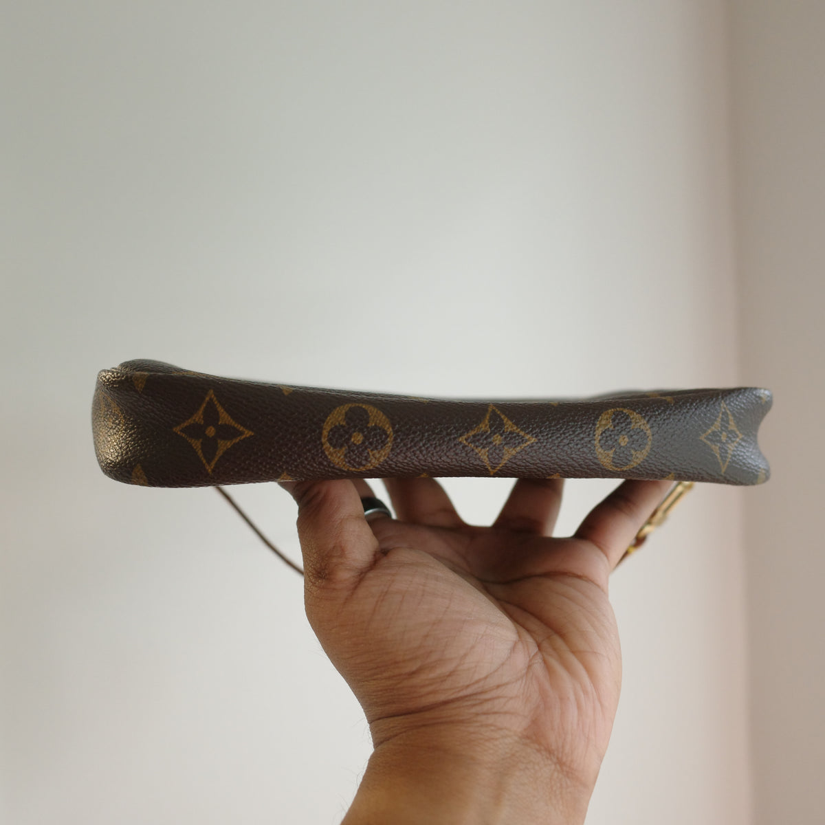 LOUIS VUITTON Vintage Monogram Pochette Accessoires
