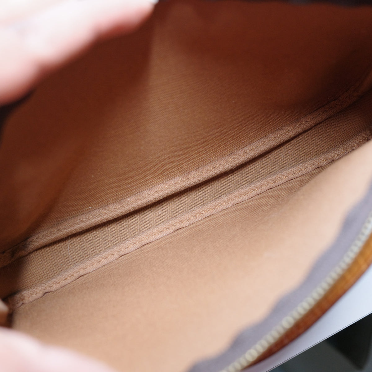 LOUIS VUITTON Vintage Monogram Pochette Accessoires