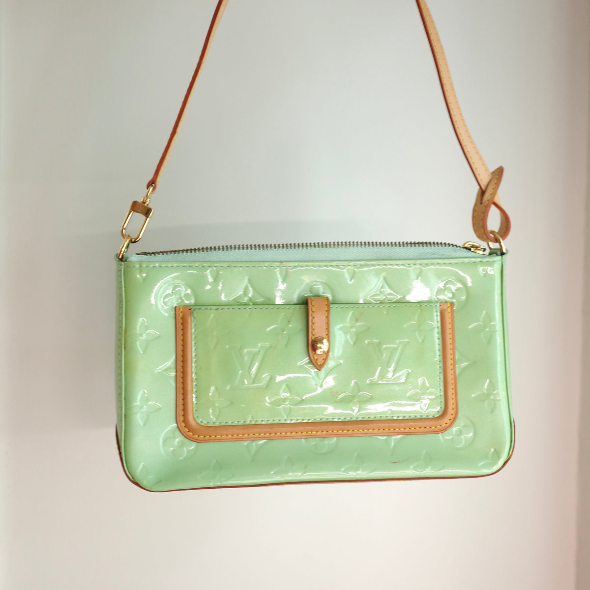 LOUIS VUITTON Green Vernis Mallory Square Bag