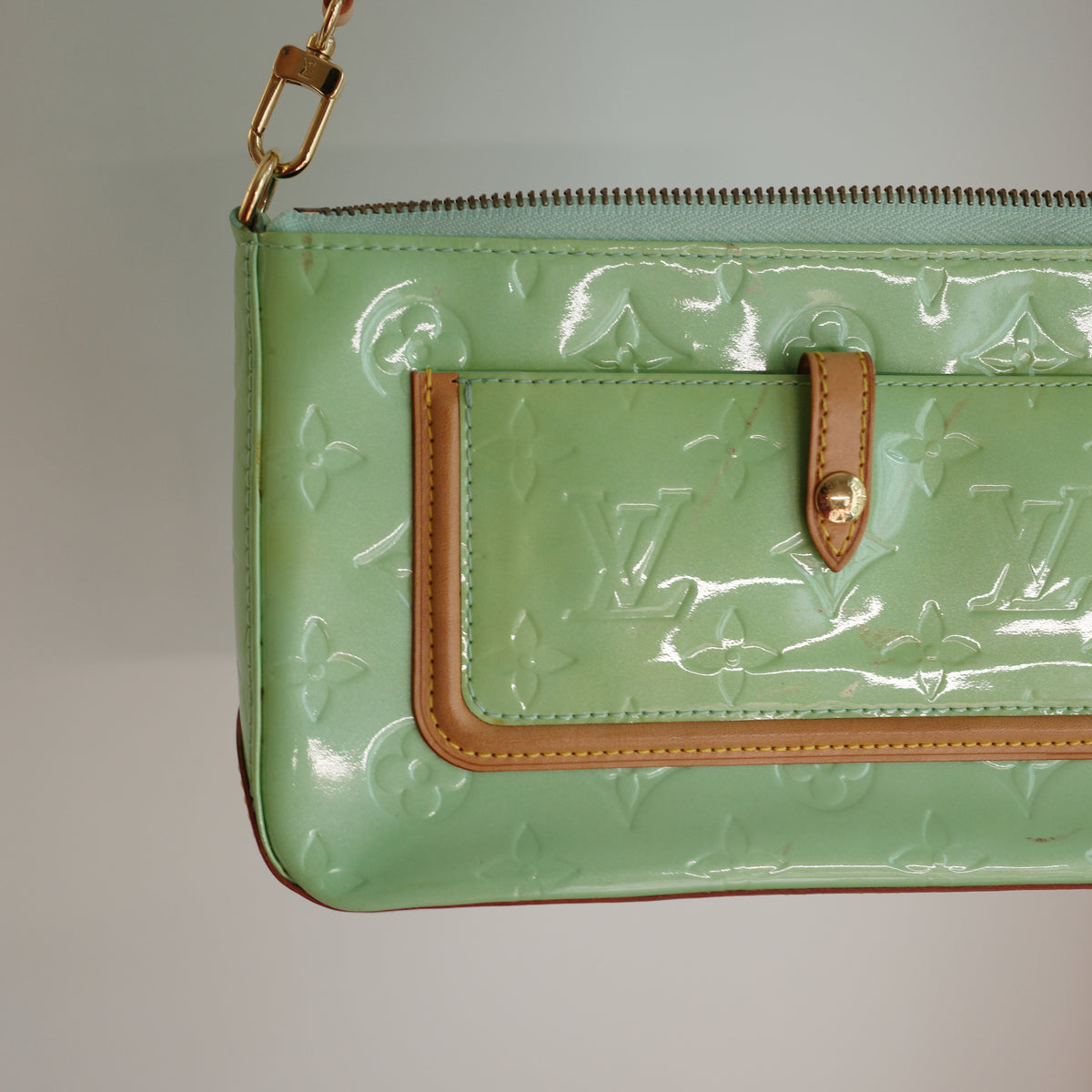 LOUIS VUITTON Green Vernis Mallory Square Bag