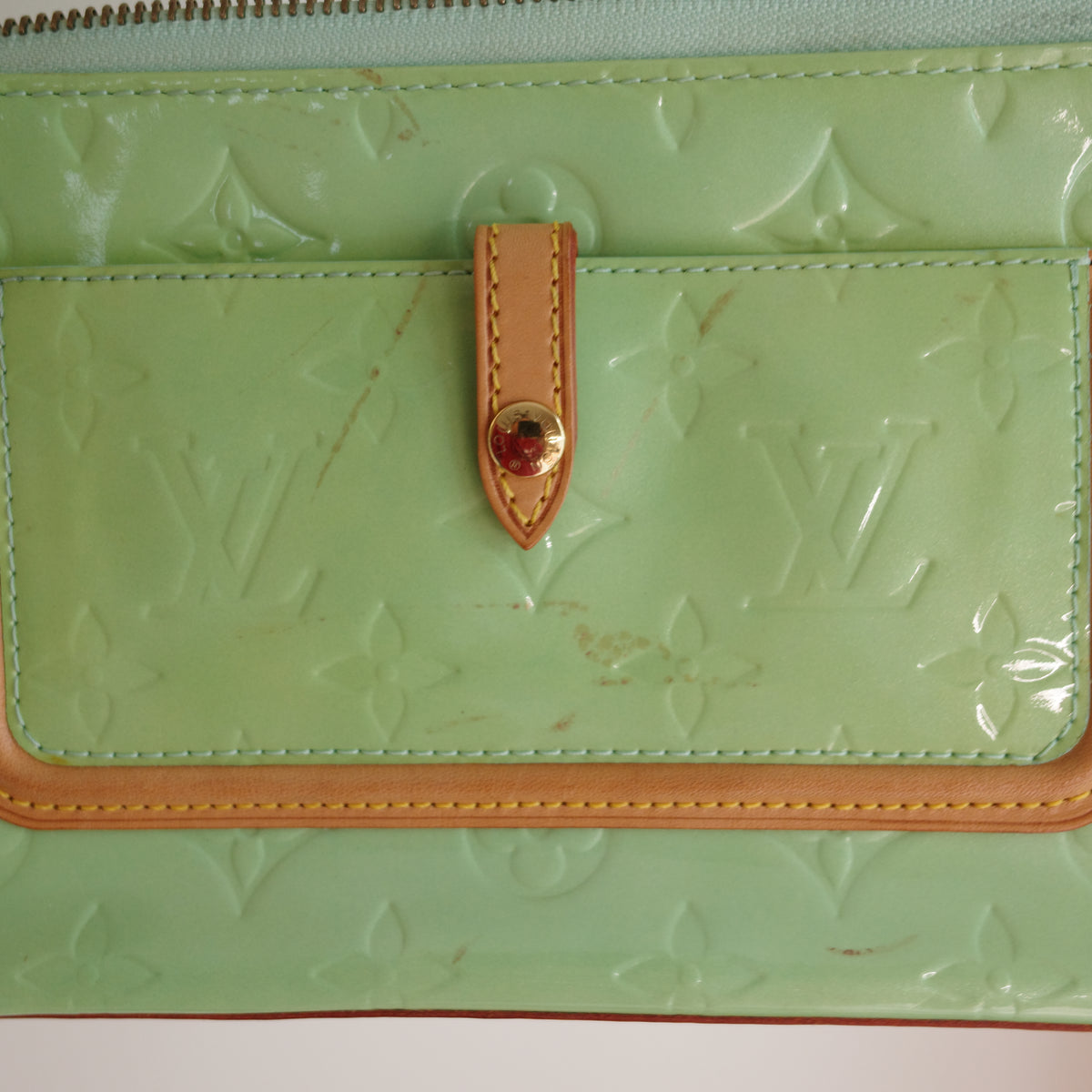 LOUIS VUITTON Green Vernis Mallory Square Bag