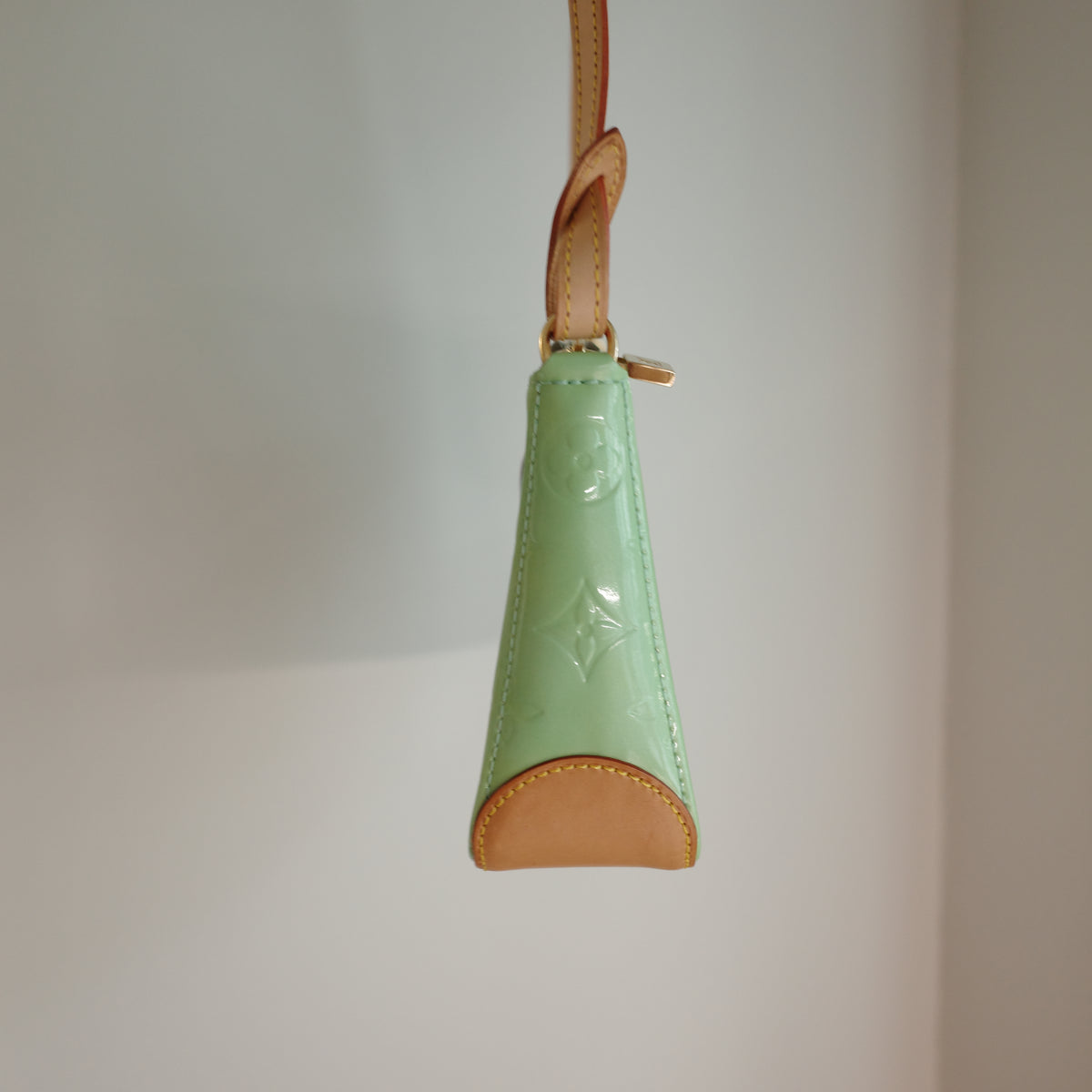 LOUIS VUITTON Green Vernis Mallory Square Bag