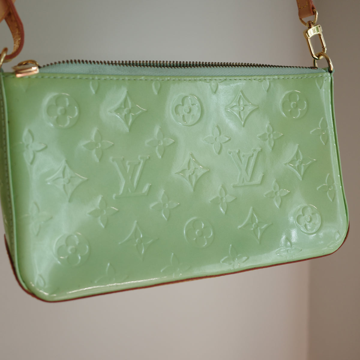 LOUIS VUITTON Green Vernis Mallory Square Bag