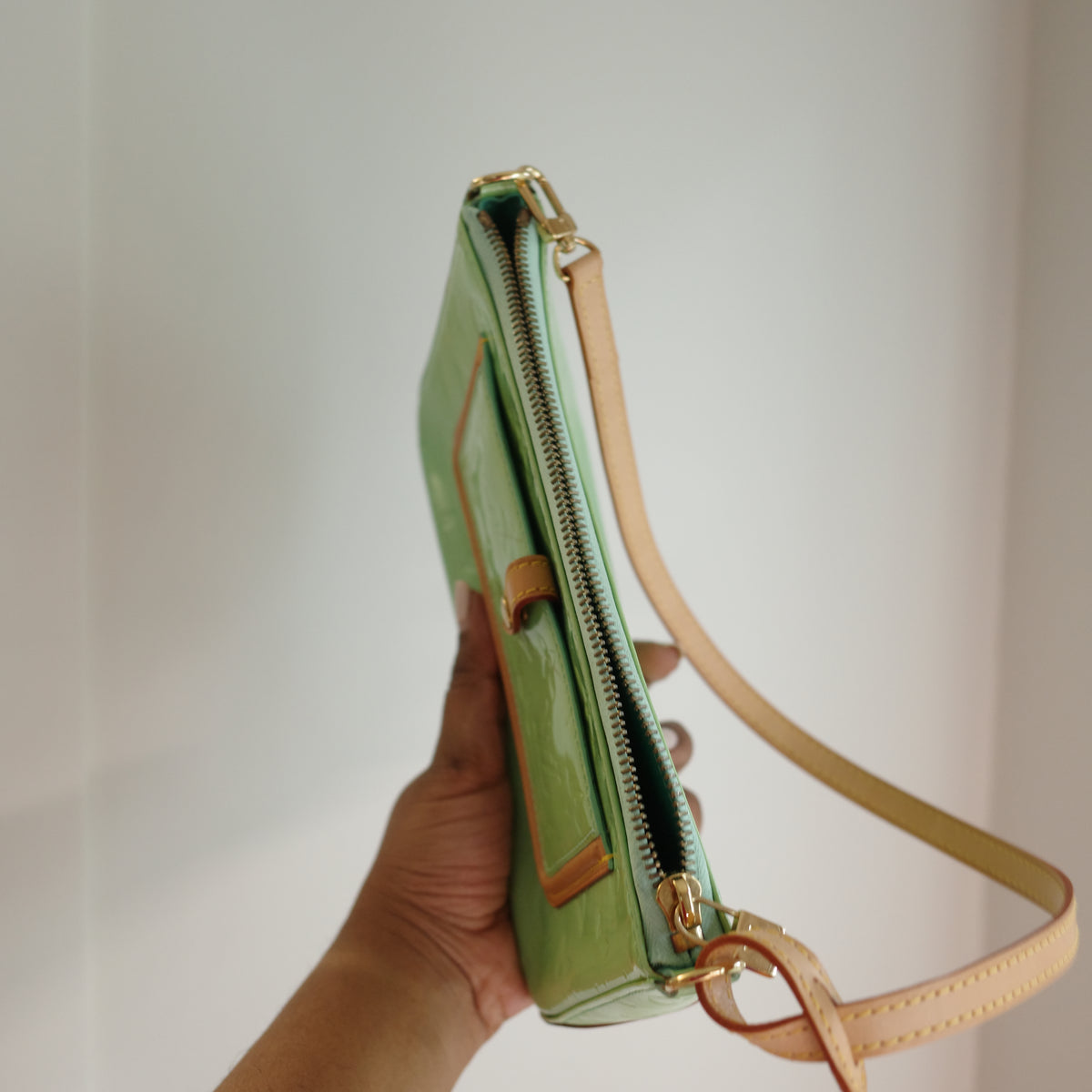 LOUIS VUITTON Green Vernis Mallory Square Bag